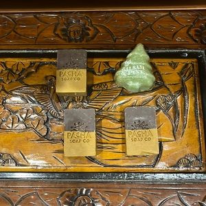 3 Bars of Pacha Soap/ 1 froth bomb